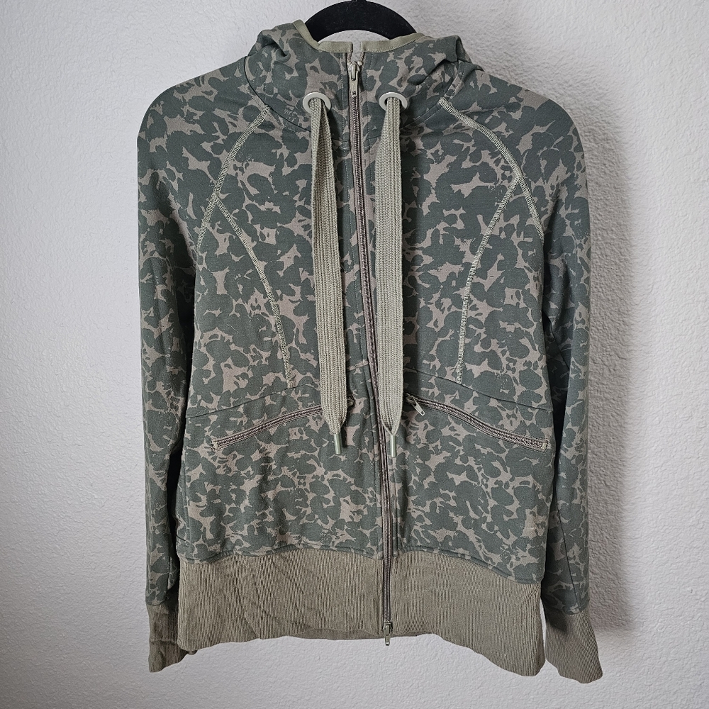 Cabi Marathon Zip Up Jacket Hoodie Drawstring 6030 Green Camo Size M